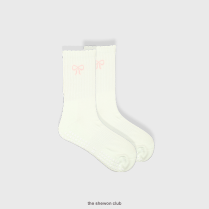 Blush Knot Pilates Grip Crew Socks