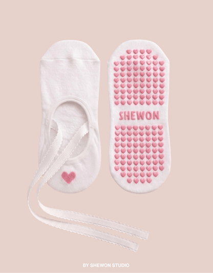 Giselle Pilates Socks Long Strap